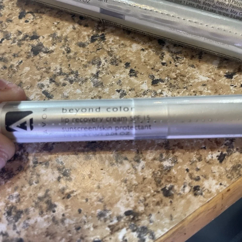 FULL SIZE Avon Beyond Color‎ Lip Recovery Cream Burgundy SEALED discontinued